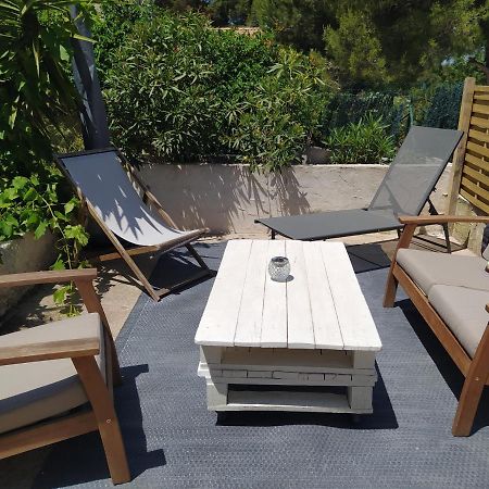 Les Mondes - Appartement Bas De Maison Ensues-la-Redonne Exteriör bild