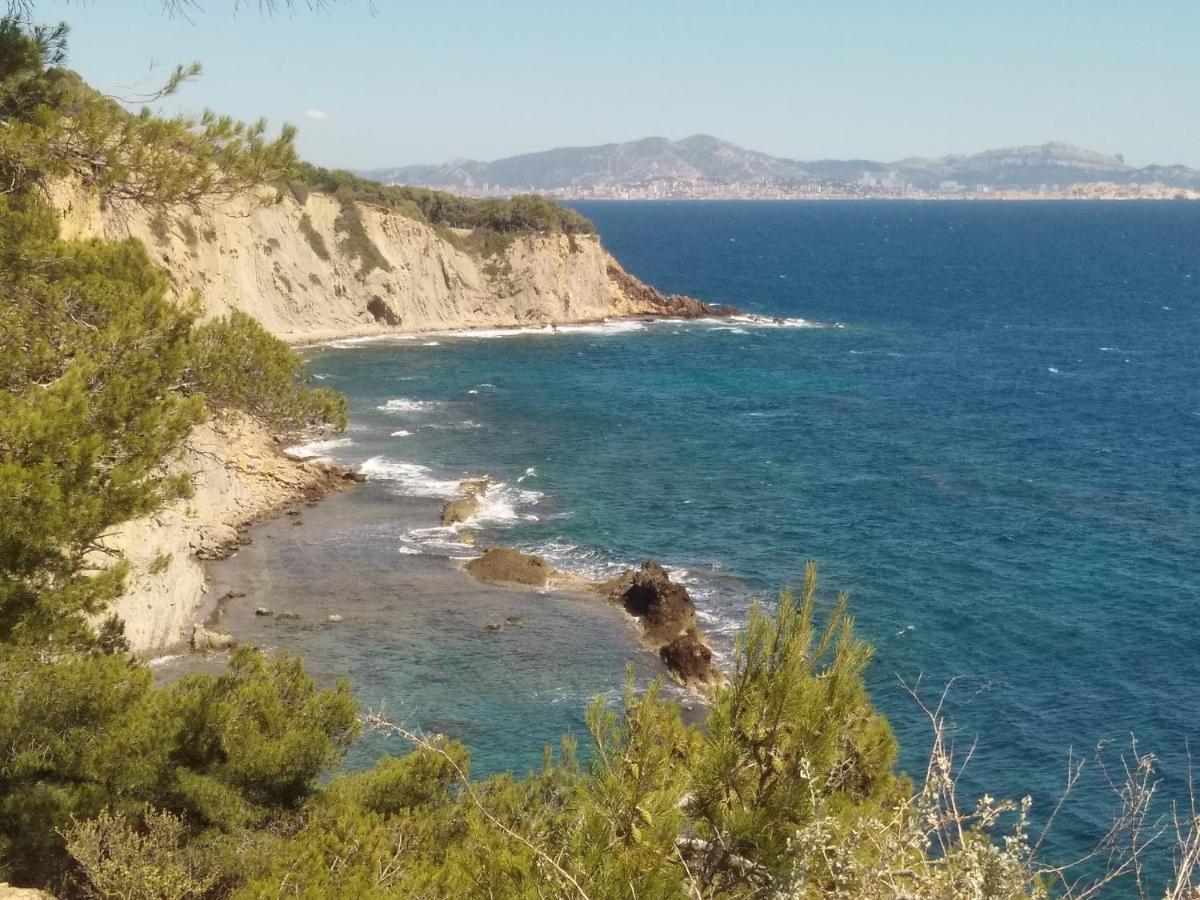 Les Mondes - Appartement Bas De Maison Ensues-la-Redonne Exteriör bild
