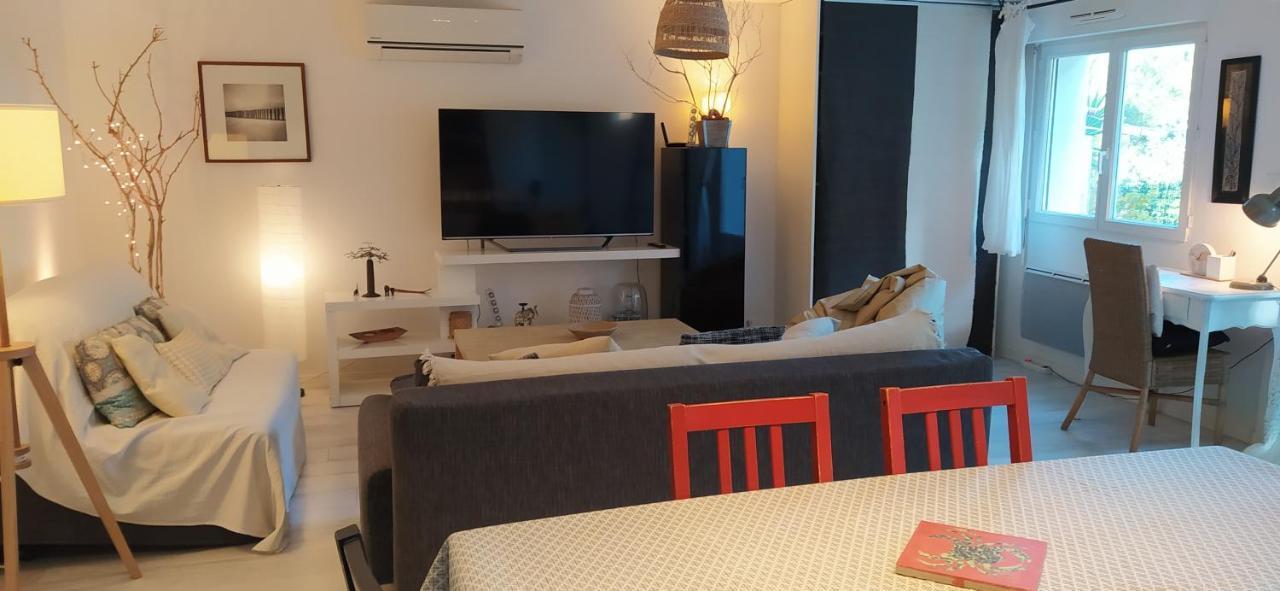 Les Mondes - Appartement Bas De Maison Ensues-la-Redonne Exteriör bild
