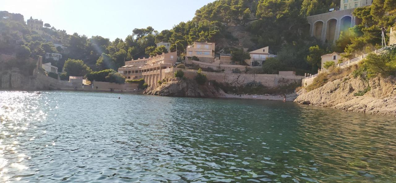 Les Mondes - Appartement Bas De Maison Ensues-la-Redonne Exteriör bild