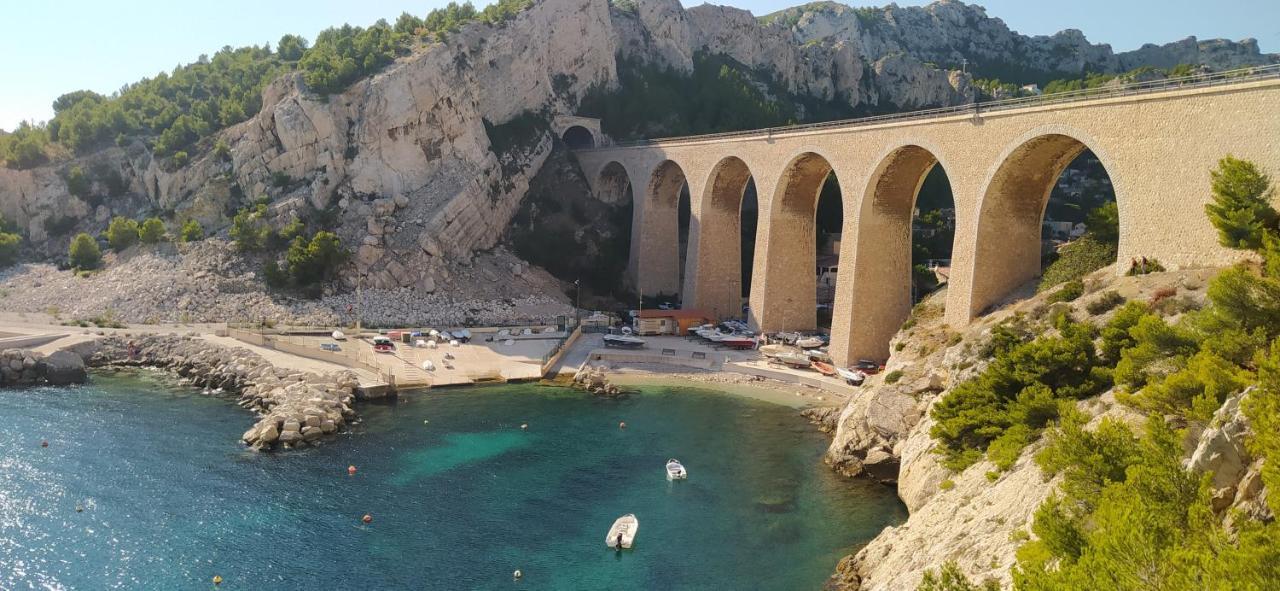Les Mondes - Appartement Bas De Maison Ensues-la-Redonne Exteriör bild