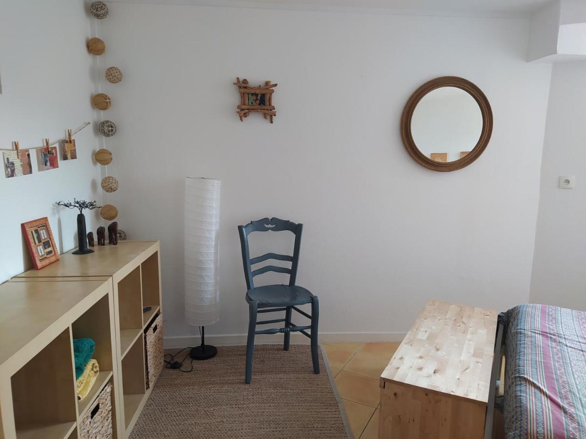 Les Mondes - Appartement Bas De Maison Ensues-la-Redonne Exteriör bild
