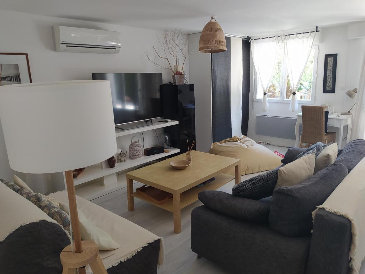 Les Mondes - Appartement Bas De Maison Ensues-la-Redonne Exteriör bild