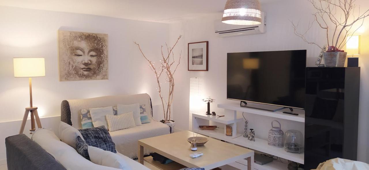 Les Mondes - Appartement Bas De Maison Ensues-la-Redonne Exteriör bild